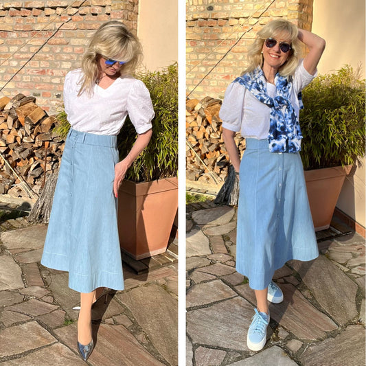 Zwei Outfitvarianten mit dem Rockschnitt Denise: Links kombiniert mit dem Blusenshirt Celine und Pumps für einen eleganten Look, rechts lässig mit Celine-Bluse, Paula-Pullover über den Schultern und Sneakern – alle Schnittmuster von Sew4me.