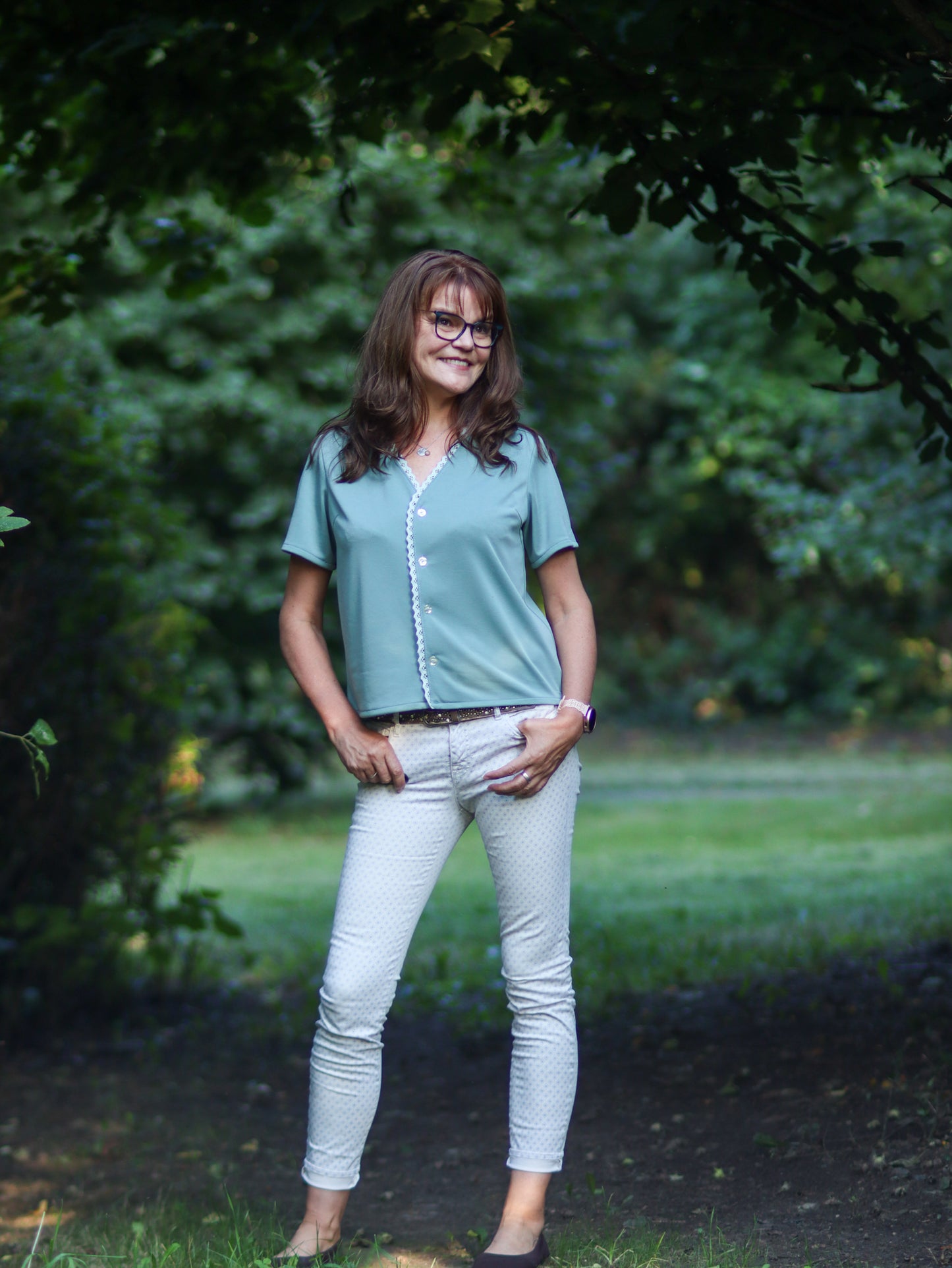 DAISY - Bluse mit Rüsche am Ausschnitt - Gr. 32-50