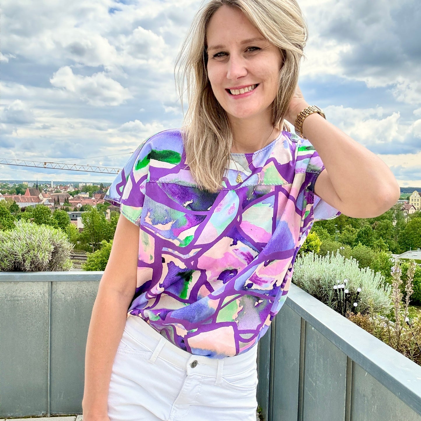 PEONY - Bluse mit Knopfleiste im Rücken - Gr. 34-56