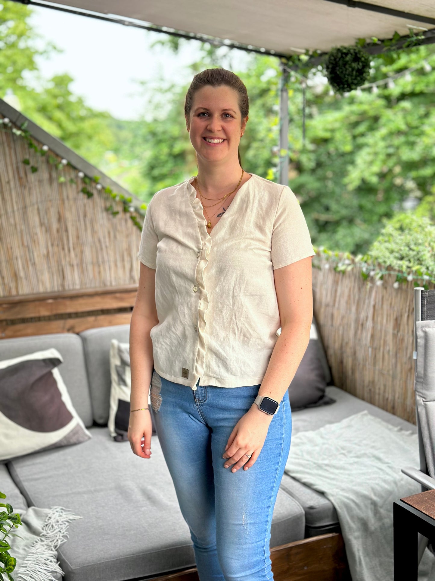 DAISY - Bluse mit Rüsche am Ausschnitt - Gr. 32-50