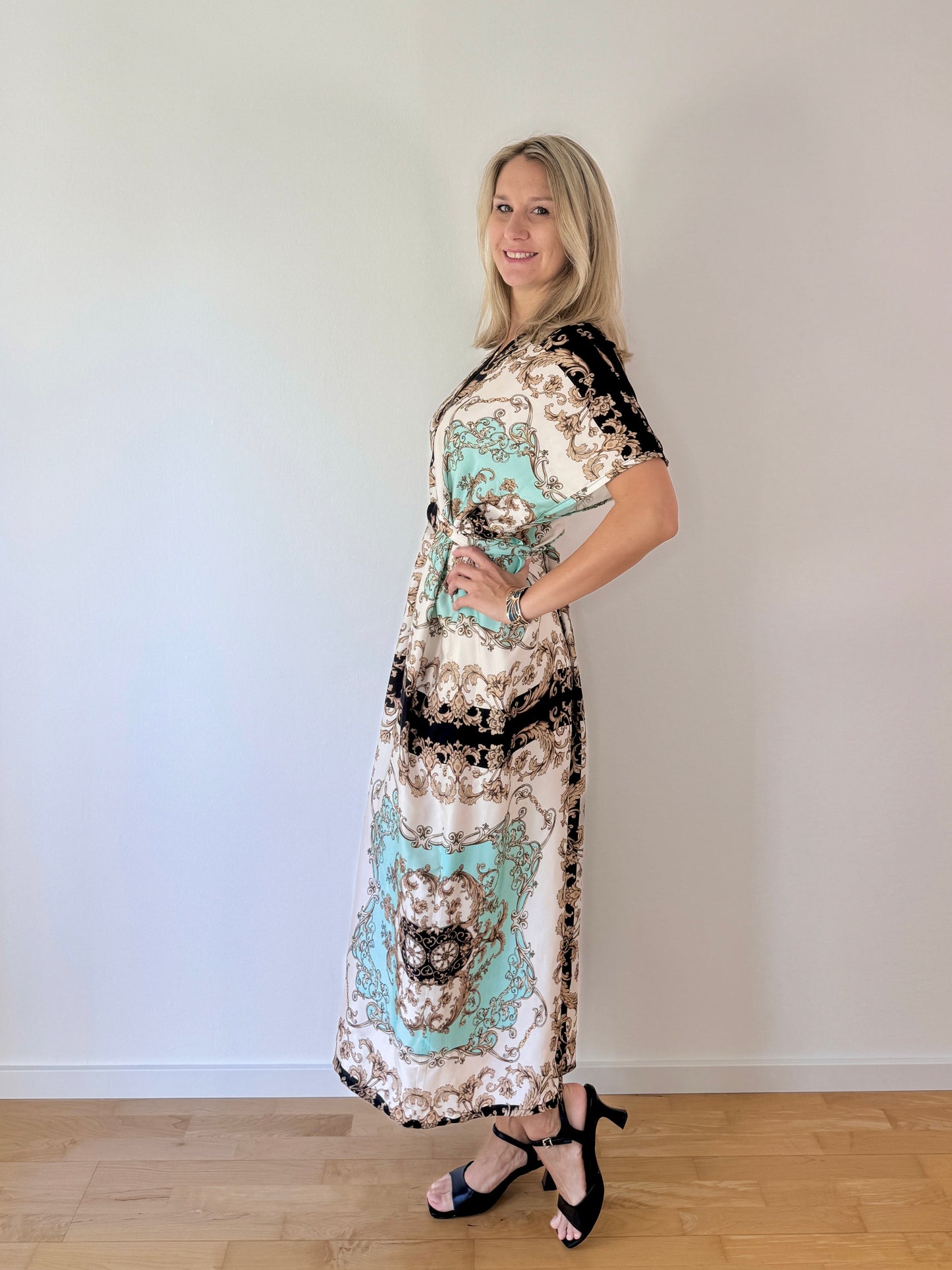 Nähanleitung HOLLY - Kleid im Kaftanlook mit Bindeband | Gr. 34-44 (PDF)